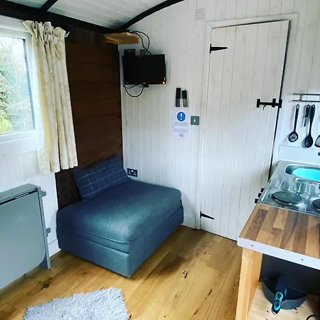 Luxury Cosy Carriage With Electric Private Hot Tub Apartment Hereford Exterior photo